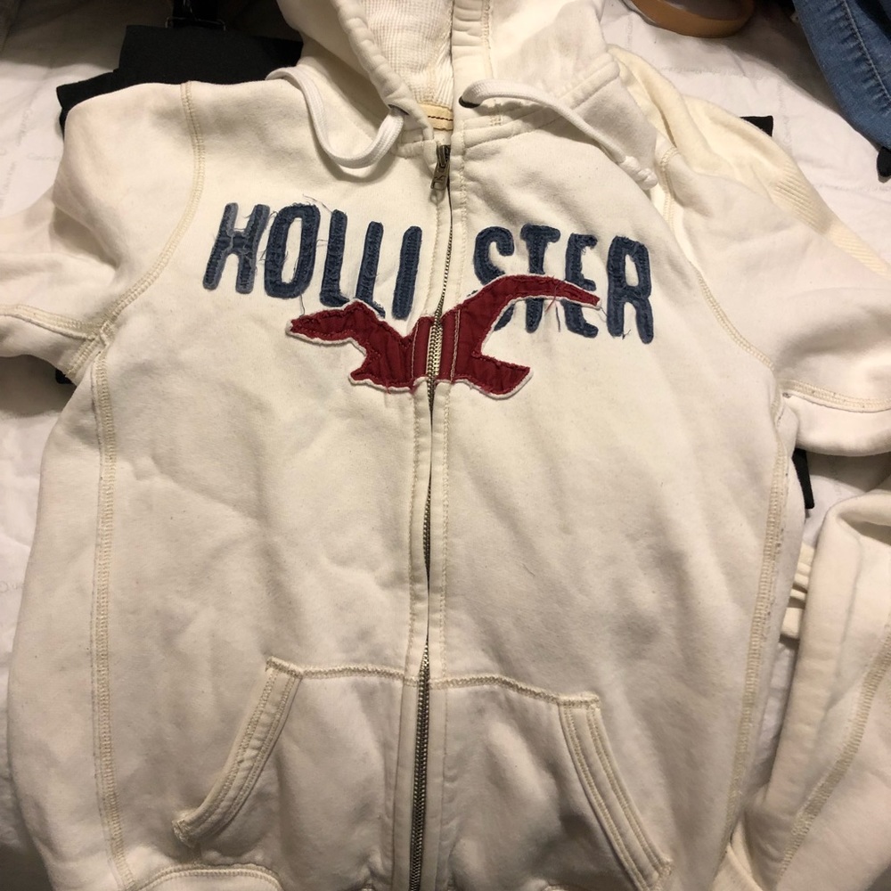Hollister sweater